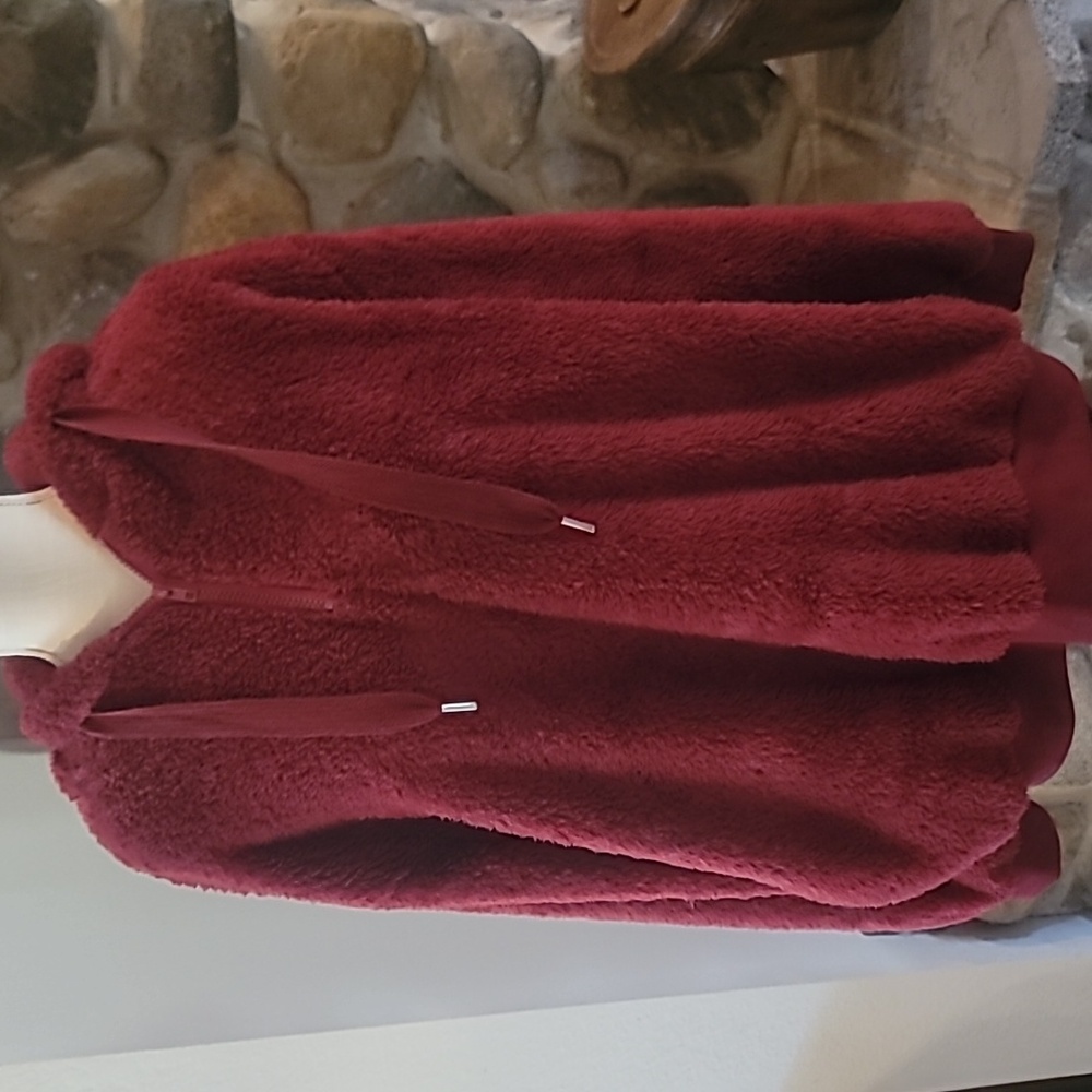 Cozy Women's Sherpa Half-Zip Hoodie - Burgundy
23-14